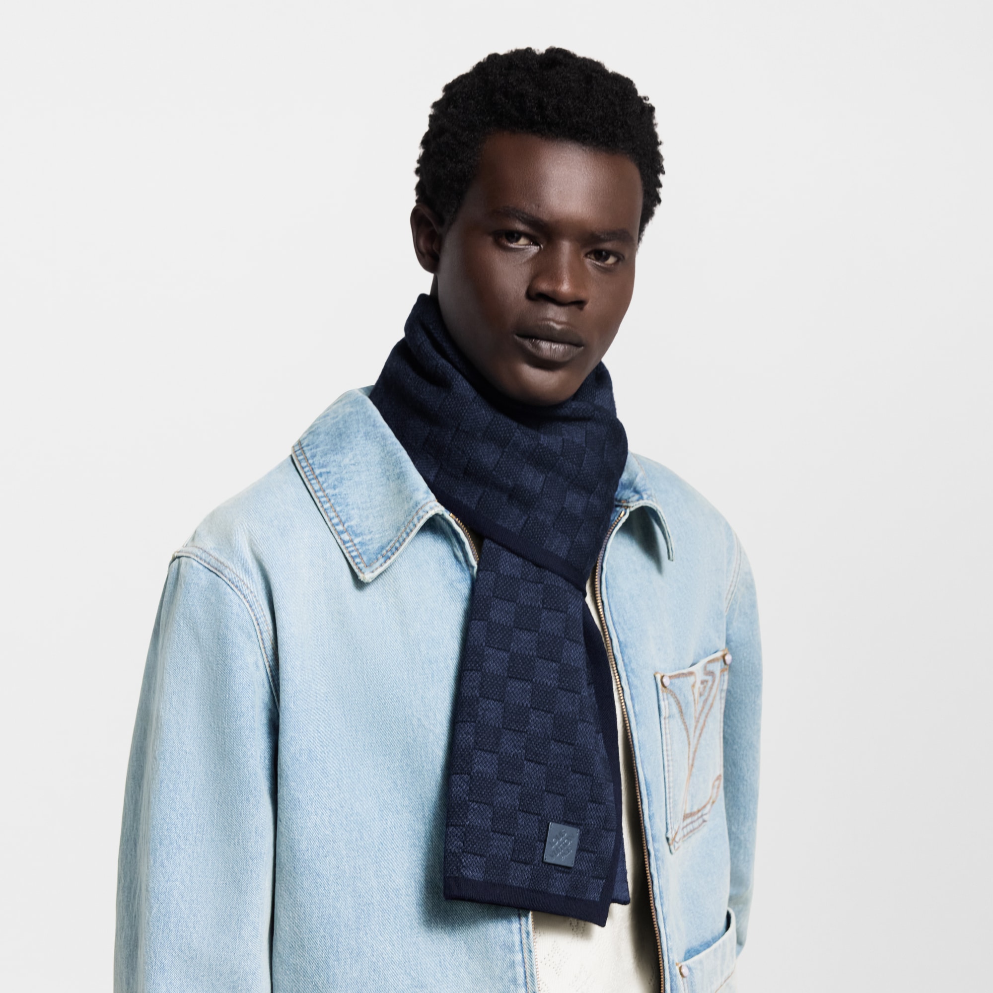 Neo Petit Damier Scarf S00 in Men