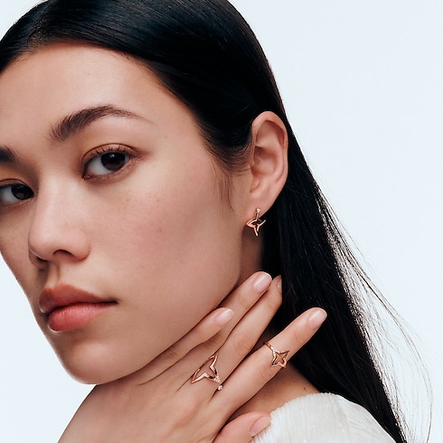 Ombre Blossom Mini Hoops, Pink Gold and Diamonds in Jewellery's Categories Earrings collections by Louis Vuitton (Product zoom)