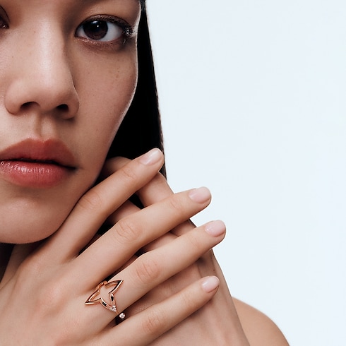 Ombre Blossom Open Ring, Pink Gold and Diamonds in Jewellery's Categories Rings collections by Louis Vuitton (Product zoom)