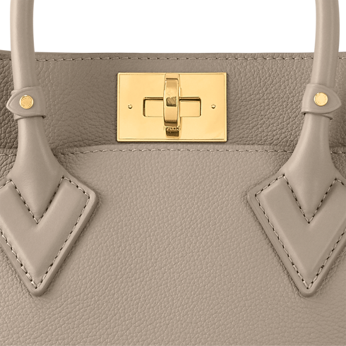 On My Side PM Tote Bag Autres High End in Women's Handbags Handbags collections by Louis Vuitton (Product zoom)