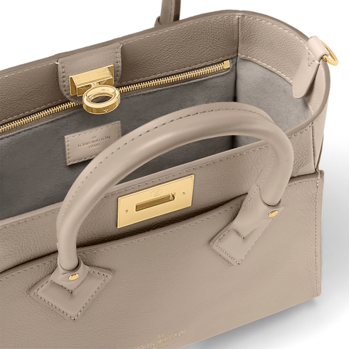 On My Side PM Tote Bag Autres High End in Women's Handbags Handbags collections by Louis Vuitton (Product zoom)