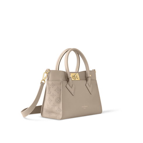 On My Side PM Tote Bag Autres High End in Women's Handbags Handbags collections by Louis Vuitton (Product zoom)