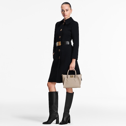 On My Side PM Tote Bag Autres High End in Women's Handbags Handbags collections by Louis Vuitton (Product zoom)