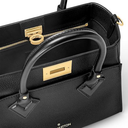 On My Side PM Tote Bag Autres High End in Women's Handbags Handbags collections by Louis Vuitton (Product zoom)