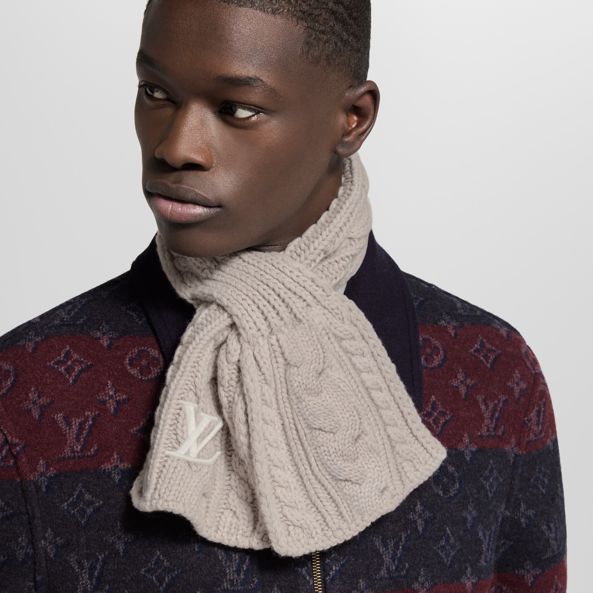Only LV Mini Cable Scarf S00 in Men
