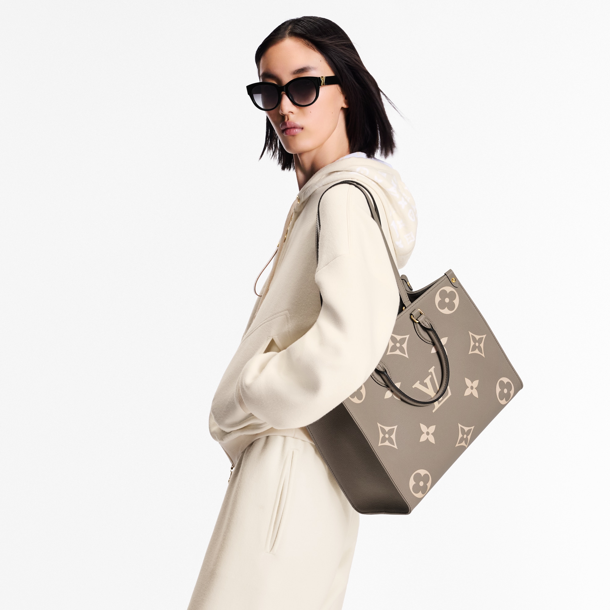 OnTheGo MM Bicolour Monogram Empreinte Leather in Women