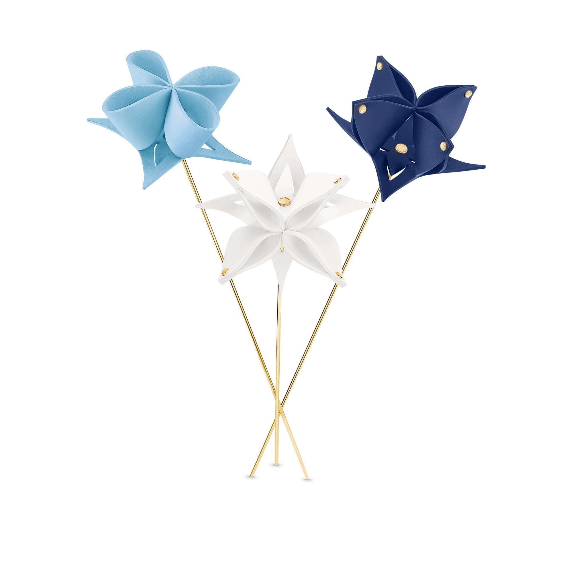 Origami Flowers By Atelier Oï  in Trunks, Travel and Home