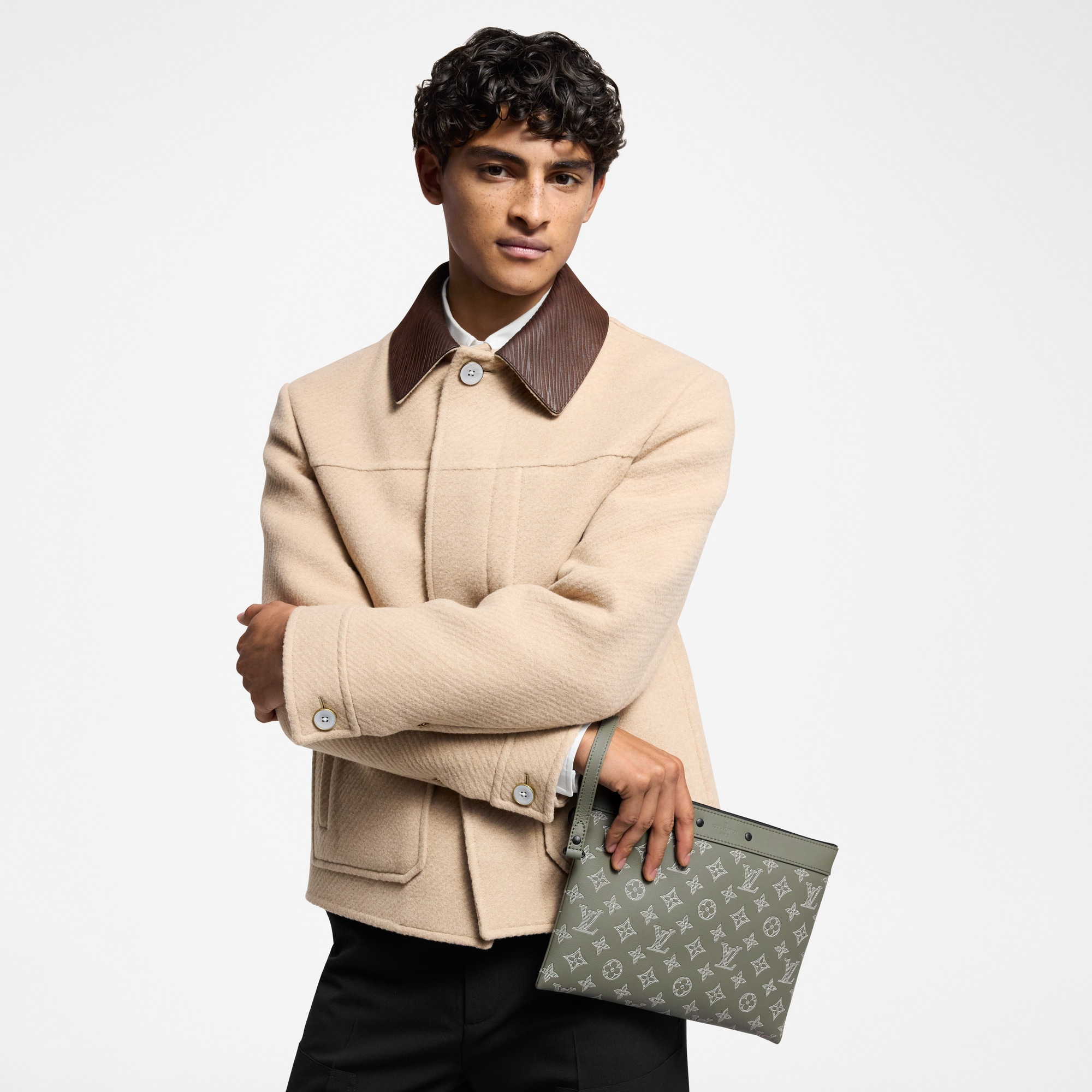 Pochette To-Go Monogram Shadow in Men