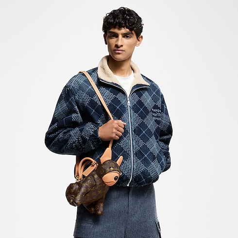 Pooch Bag Monogram Canvas in Men's Bags All Collections collections by Louis Vuitton (Product zoom)