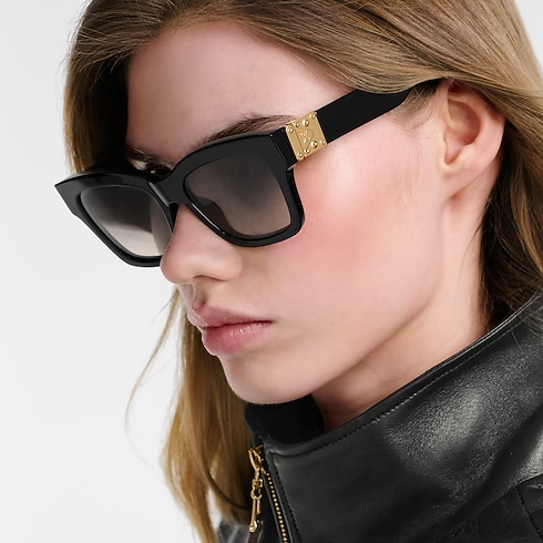 S-Lock Square Sunglasses S00 in Women's Accessories Sunglasses collections by Louis Vuitton (Product zoom)