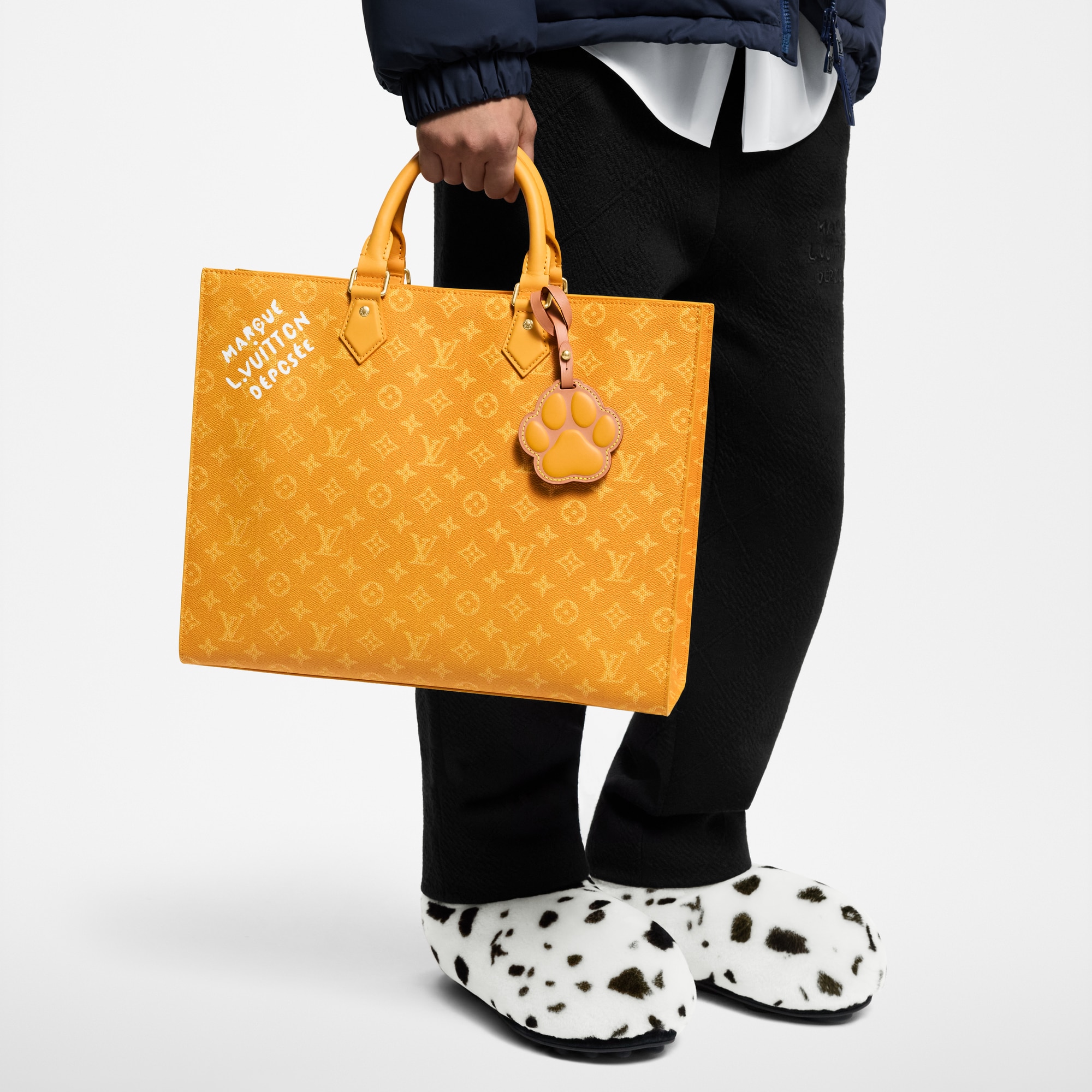Sac Plat 24H G71 in Bags and Small Leather Goods