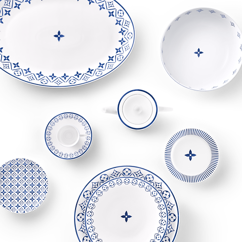 Set Of 2 Dinner Plates Monogram Flower Tile in Trunks, Travel and Home's Home and Art of Dining Art of Dining collections by Louis Vuitton (Product zoom)