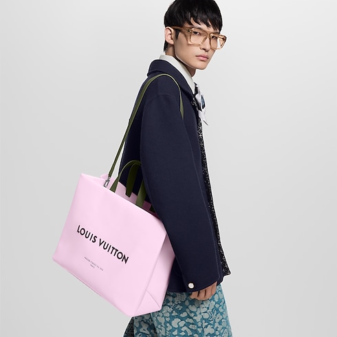 Shopper Tote MM Other Leathers in Bags and Small Leather Goods's Men Bags Newness collections by Louis Vuitton (Product zoom)