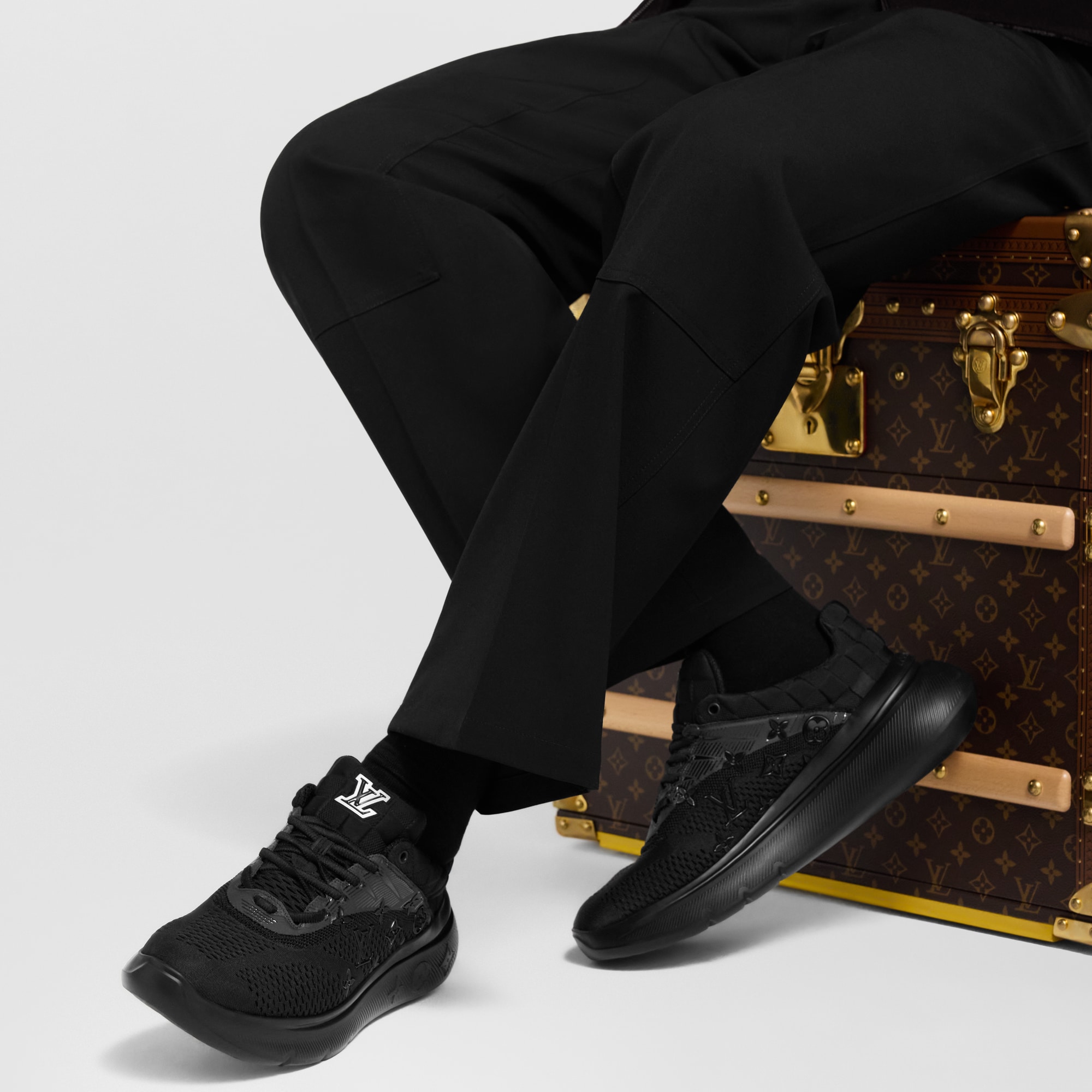 Show Up Trainers  in Men