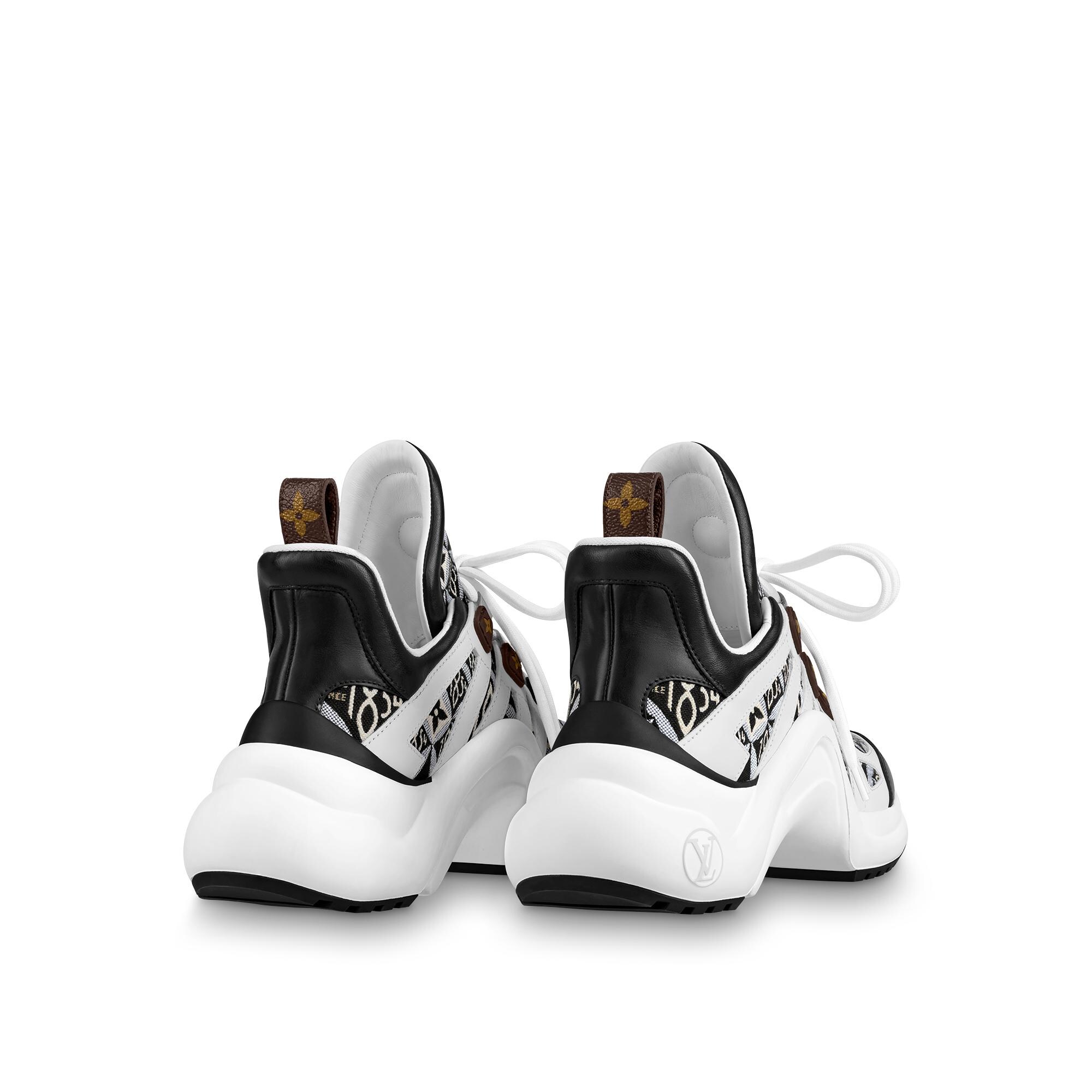 lv womens trainers