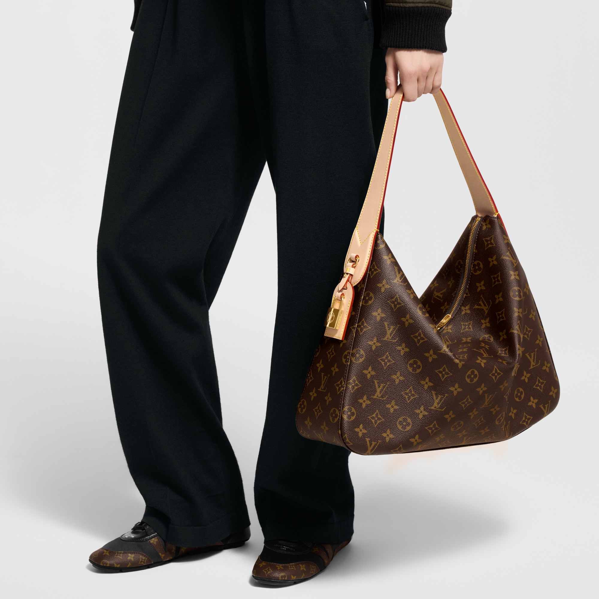 Slouchy MM Bag Monogram Canvas in Women