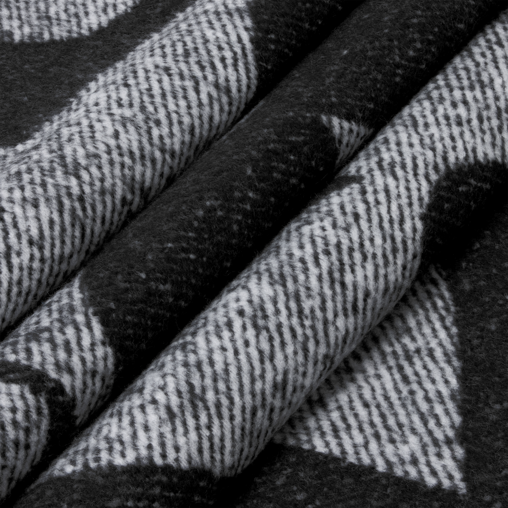 Snowy Kaleidoscope Scarf S00 in Women