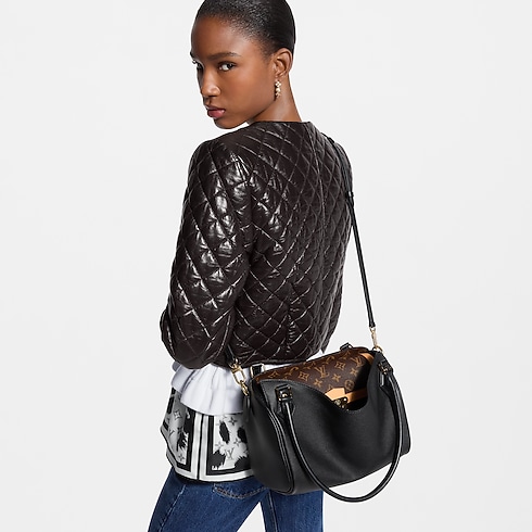 Speedpocket in Women's Handbags Handbags collections by Louis Vuitton (Product zoom)