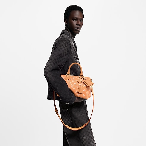 Speedy P9 Bandoulière 25 H40 in Les Extraordinaires's Leather Goods and Travel Speedy P9 collections by Louis Vuitton (Product zoom)