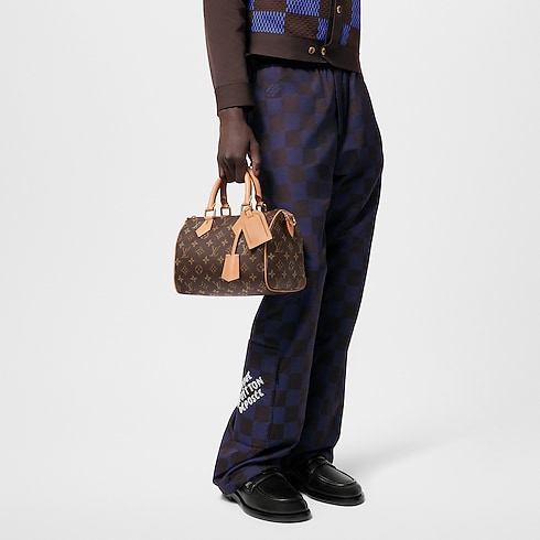 Speedy P9 Bandoulière 25 H40 in Les Extraordinaires's Leather Goods and Travel Speedy P9 collections by Louis Vuitton (Product zoom)