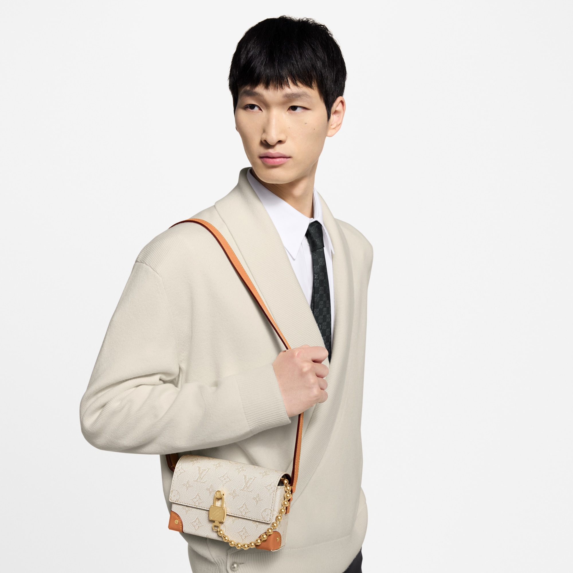 Steamer Wearable Wallet G71 in Men