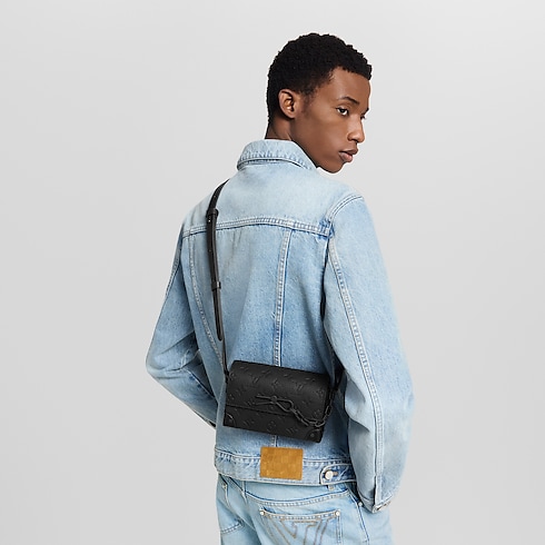 Steamer Wearable Wallet Monogram Taurillon Leather in Men's Bags All Collections collections by Louis Vuitton (Product zoom)