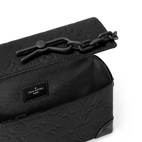 Steamer Wearable Wallet Monogram Taurillon Leather in Men's Bags All Collections collections by Louis Vuitton (Product zoom)