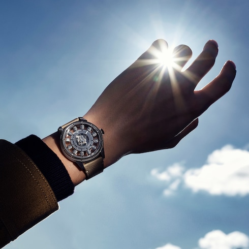 Tambour Spin Time Air, Automatic, 42.5mm, White gold, Hawk's eye and diamonds in Watches's All Watches } collections by Louis Vuitton
