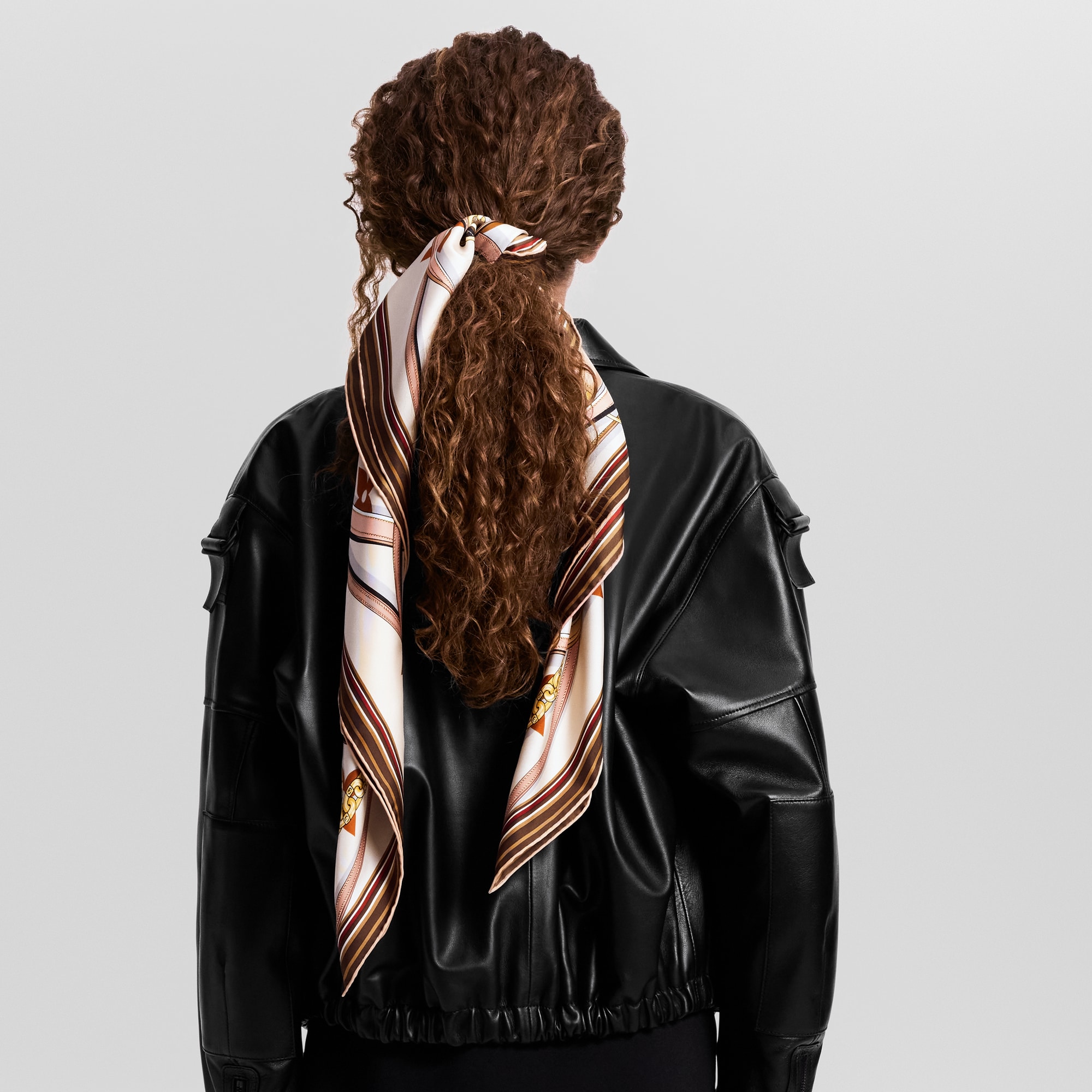 Ultimate Monogram Square 90 S00 in Women