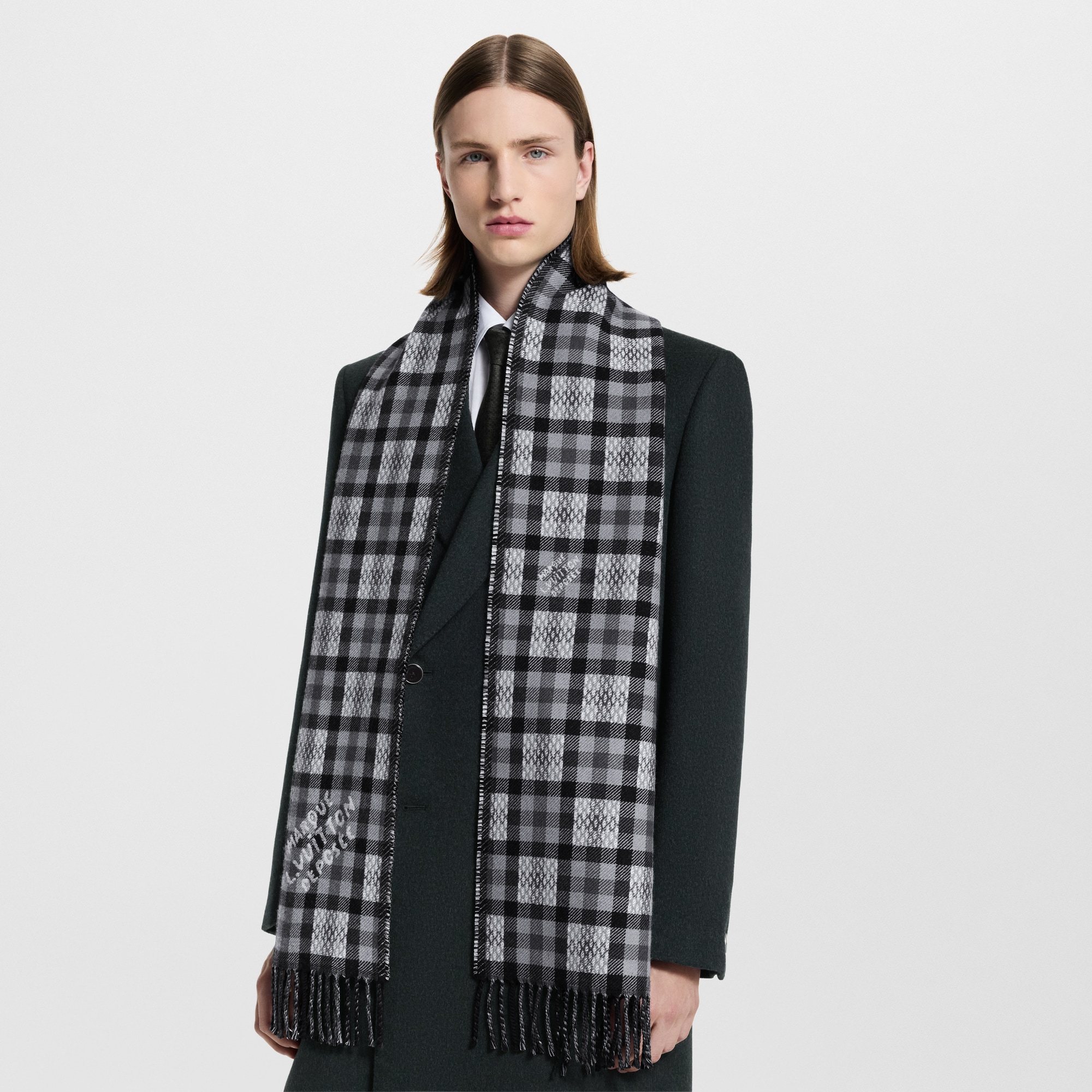 Vichy Damier Scarf S00 in Men