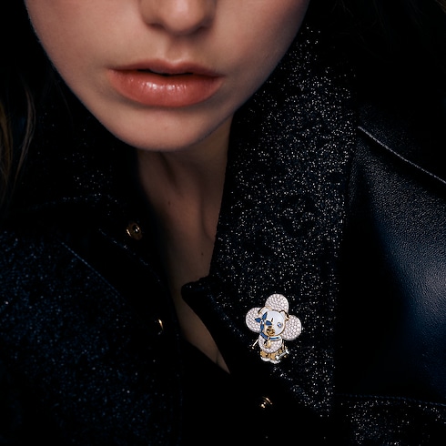 Vivienne Dog Pendant, Yellow Gold, White Gold, Lacquer, Diamonds & Colored Gemstones in Les Extraordinaires's Jewellery Necklaces and Pendants collections by Louis Vuitton (Product zoom)