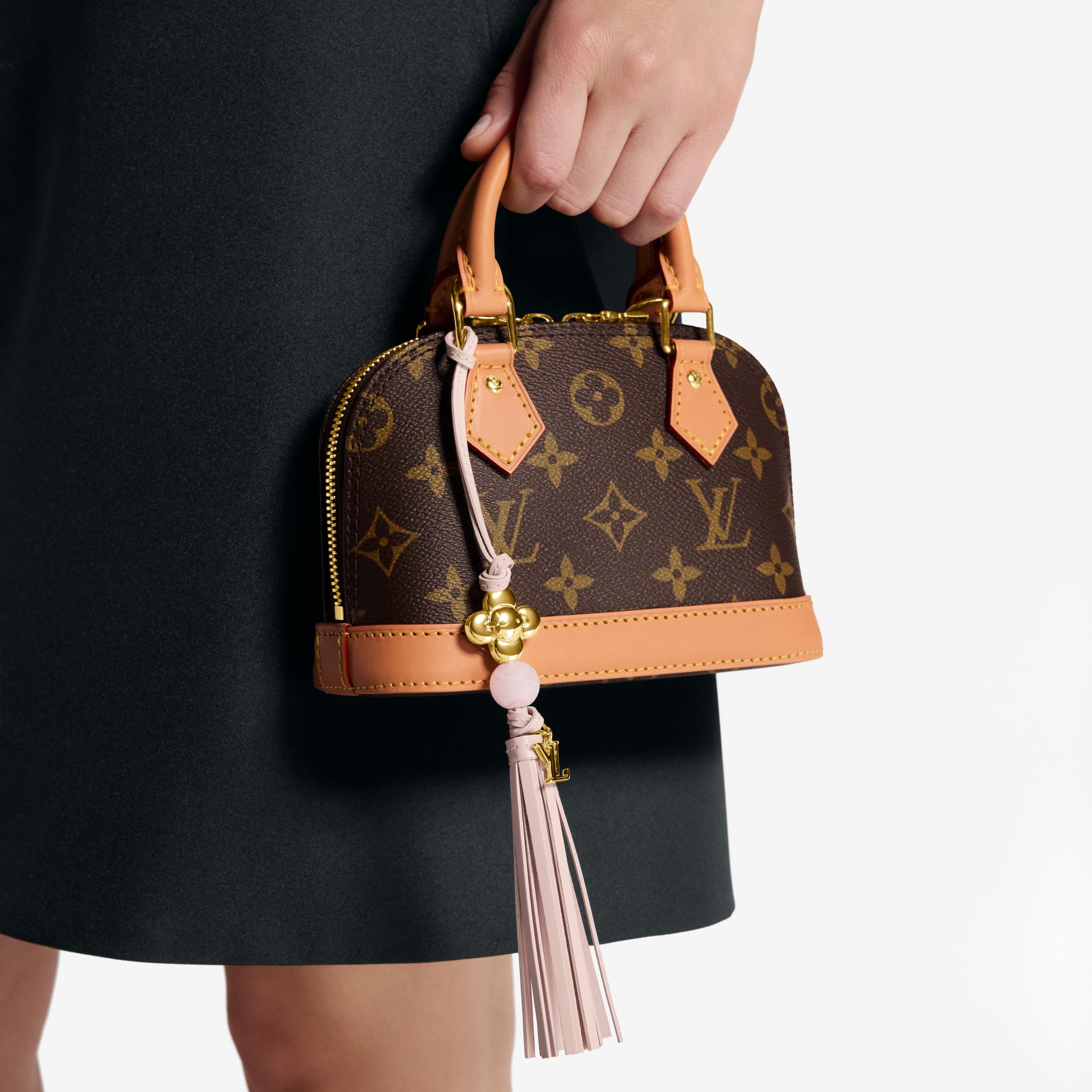 Vivienne Energy Bag Charm S00 in Women