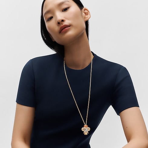 Vivienne Orange Lion Dance Pendant, Yellow Gold, White Gold, Lacquer, Diamonds & Coloured Stones in Jewellery's Categories Necklaces and Pendants collections by Louis Vuitton (Product zoom)