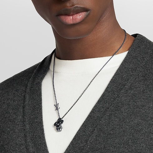 Vivienne Pendant S00 in Men's Accessories New This Season collections by Louis Vuitton (Product zoom)