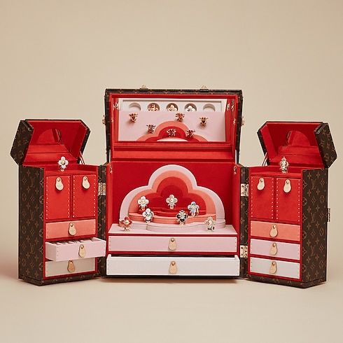 Vivienne Rainbow Pendant, 3 Golds, Diamonds And Coloured Gemstones in Jewellery's Categories All Fine Jewellery collections by Louis Vuitton (Product zoom)