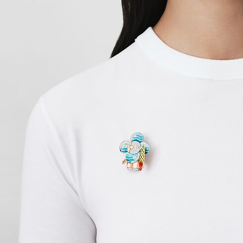 Vivienne Surfer Pendant, 3 Golds, Lacquer And Diamonds in Jewellery's Categories All Fine Jewellery collections by Louis Vuitton (Product zoom)