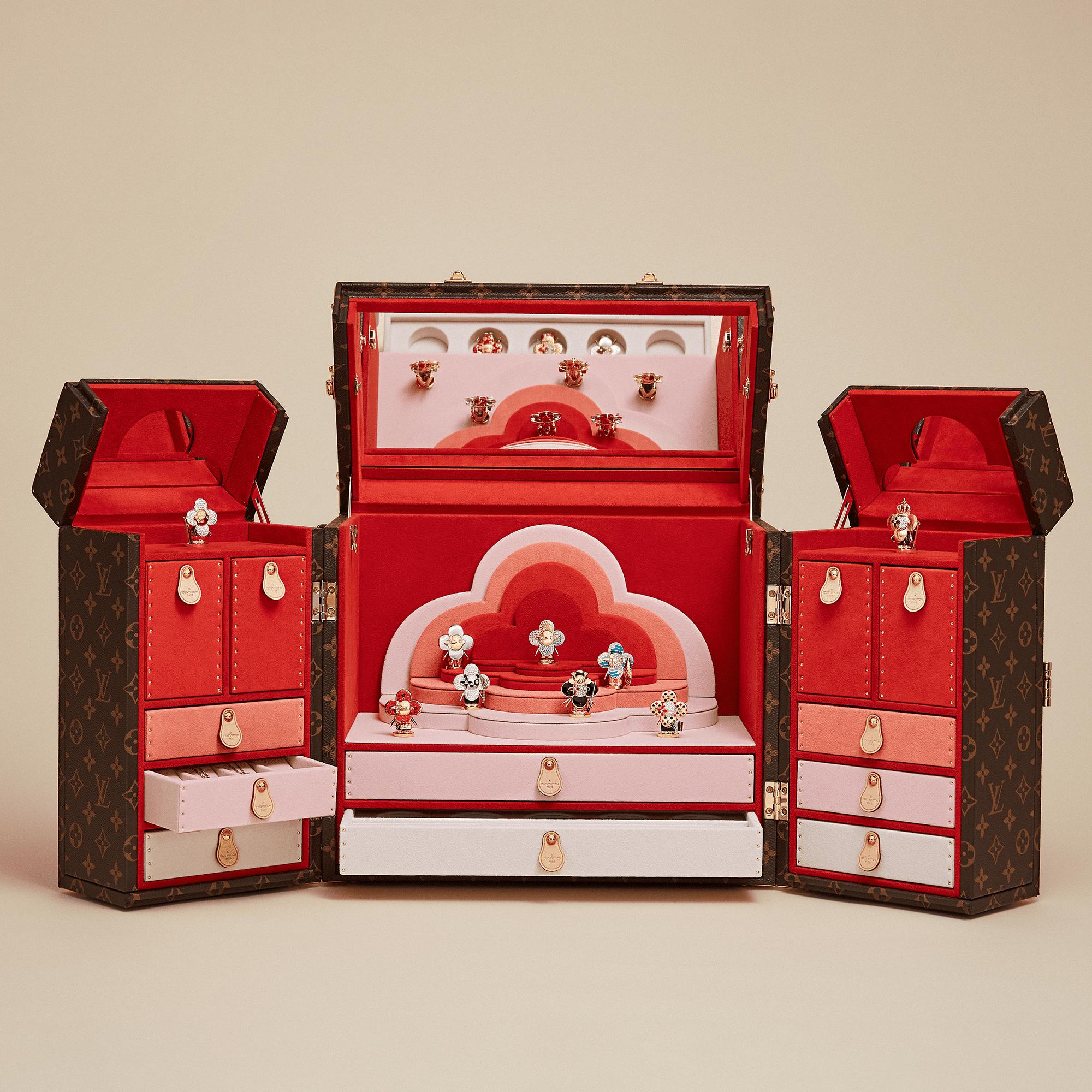 Vivienne Surfer Pendant, 3 Golds, Lacquer And Diamonds  in Jewellery