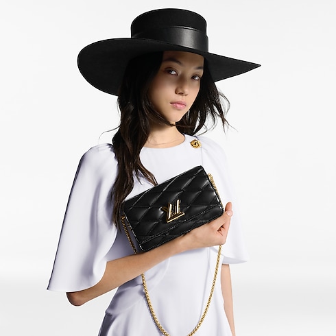 Wallet On Chain GO-14 Malletage Leather in Women's Wallets and Small Leather Goods Wallets on Chain and Micro Bags collections by Louis Vuitton (Product zoom)