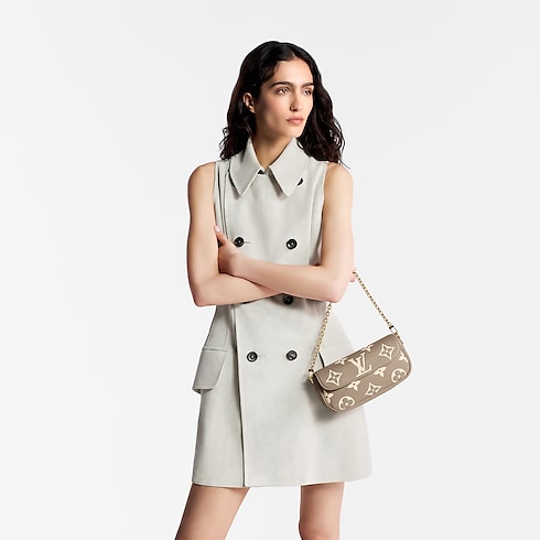 Wallet On Chain Ivy Bicolour Monogram Empreinte Leather in Women's Wallets and Small Leather Goods Wallets on Chain and Micro Bags collections by Louis Vuitton (Product zoom)