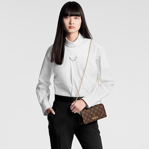 Wallet On Chain Lily Monogram Canvas in Women's Wallets and Small Leather Goods Wallets on Chain and Micro Bags collections by Louis Vuitton (Product zoom)