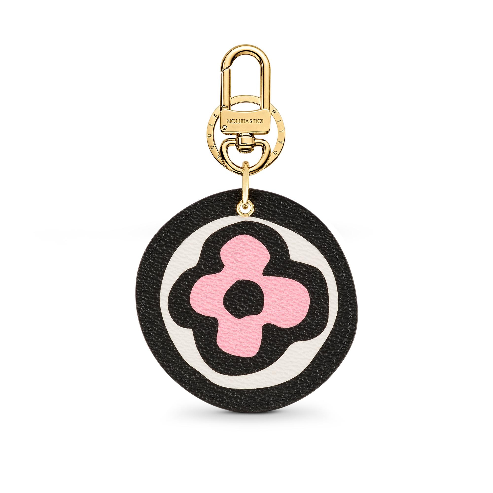 louis vuitton illustre bag charm