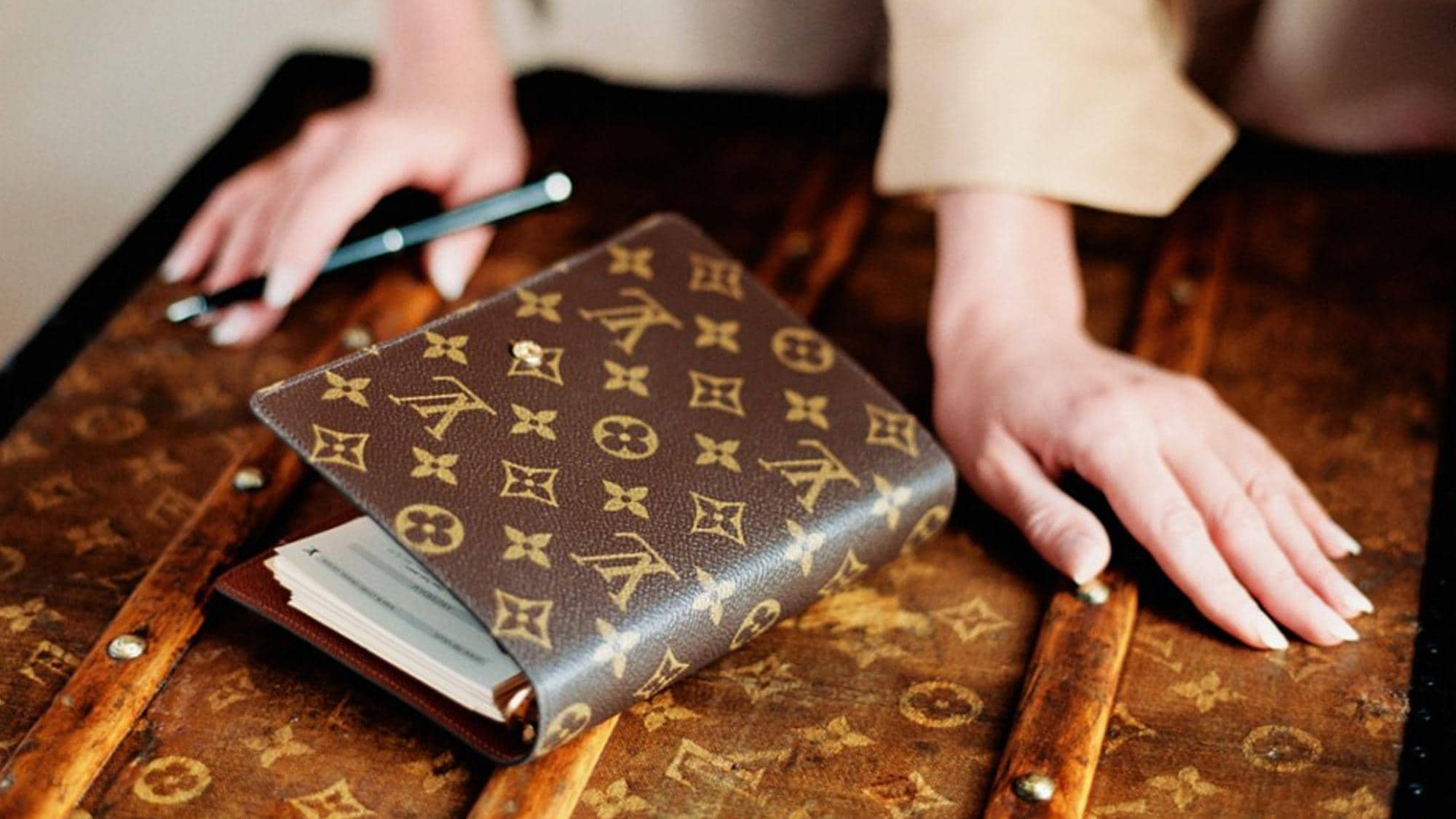 louis vuitton multi pochette code