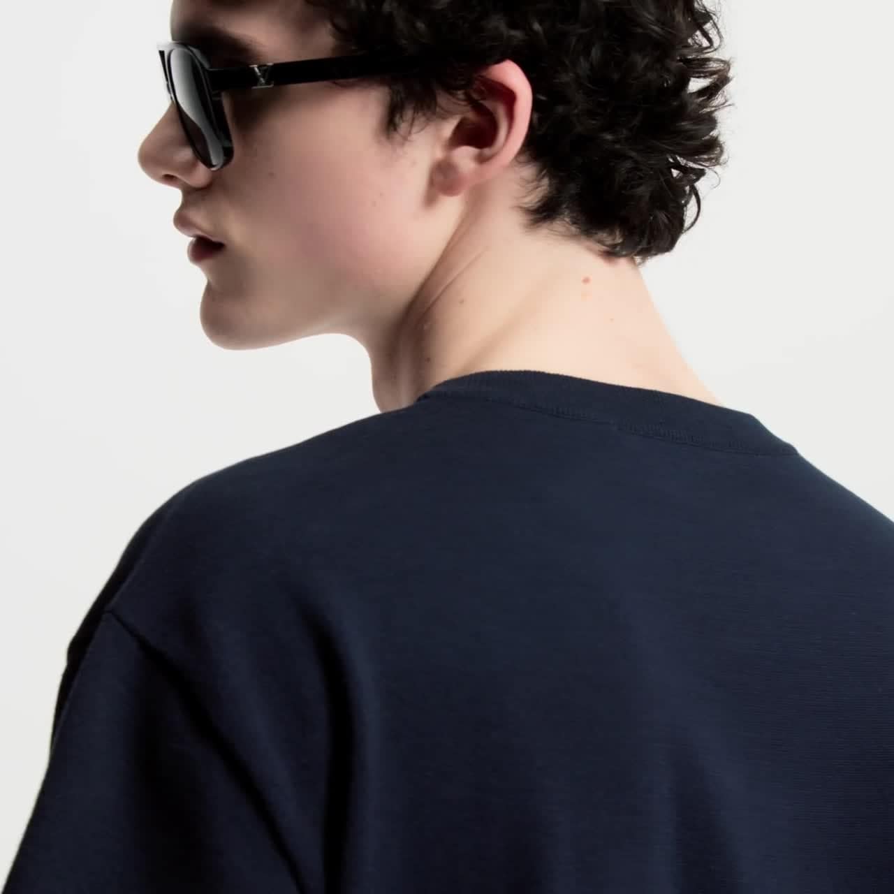 Short-Sleeved Crewneck With Signature - Ready-to-Wear | LOUIS VUITTON