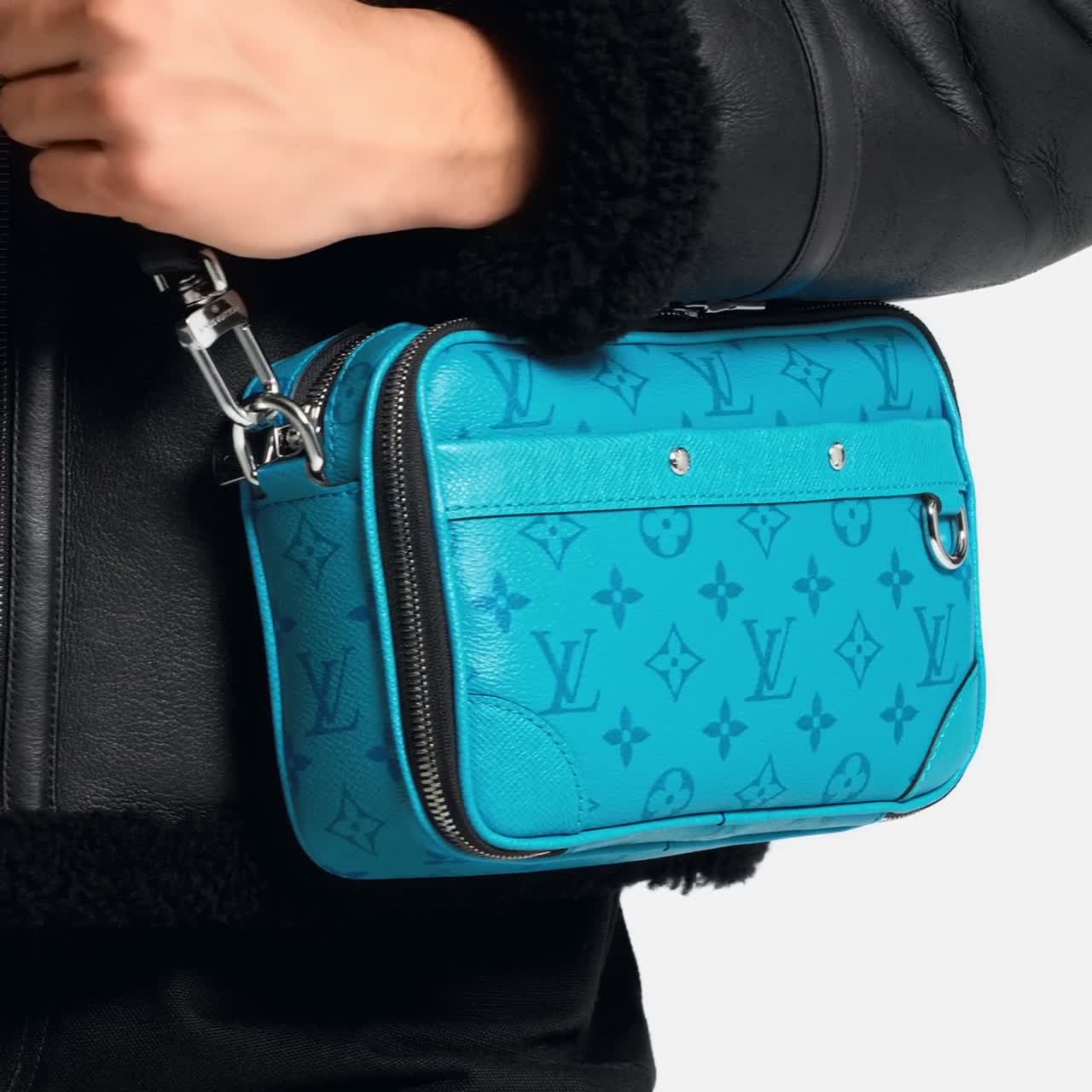 Alpha Messenger Taigarama - Handbags | LOUIS VUITTON